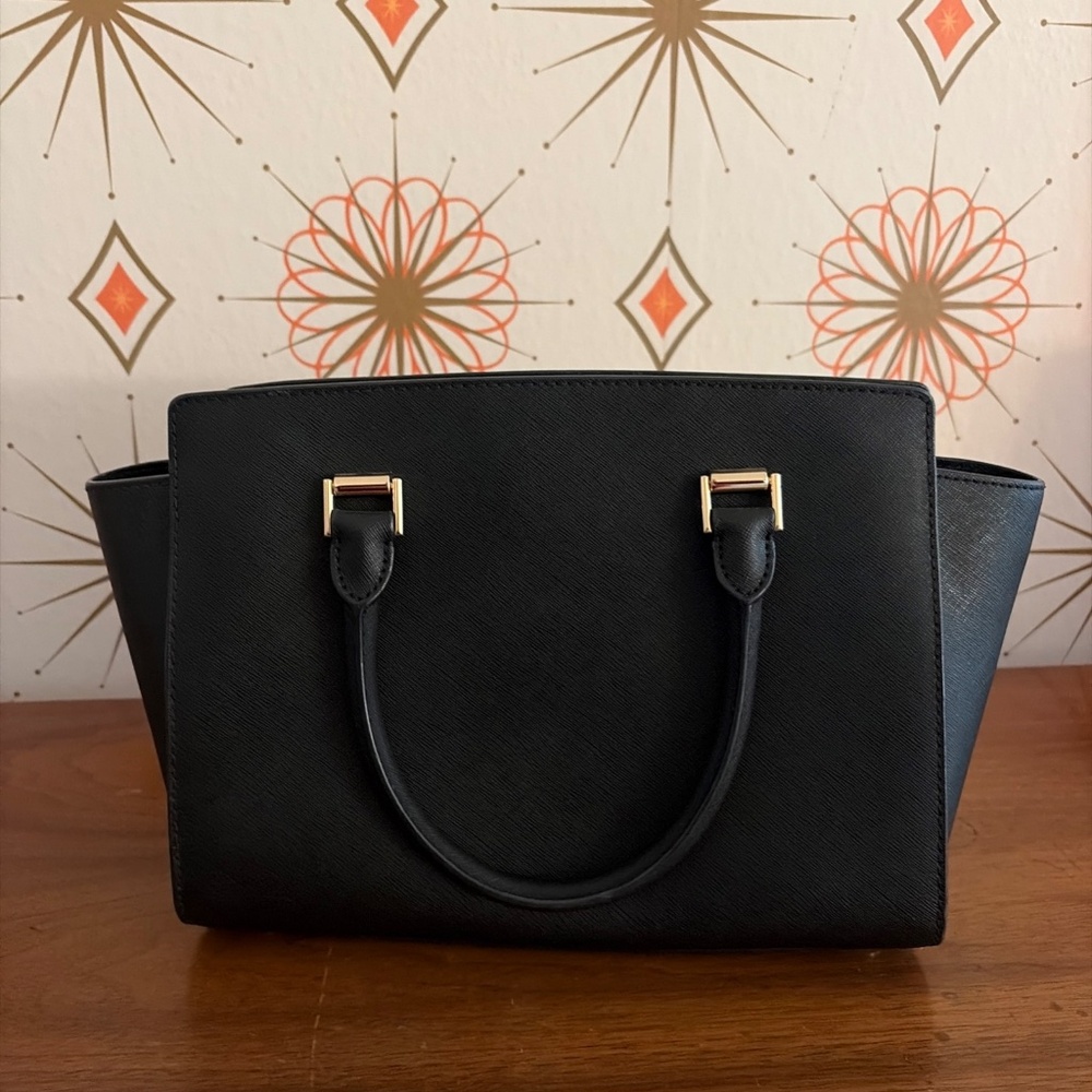 Michael Kors Selma Medium Black Leather Satchel Shoulder Bag - Picture 3 of 4